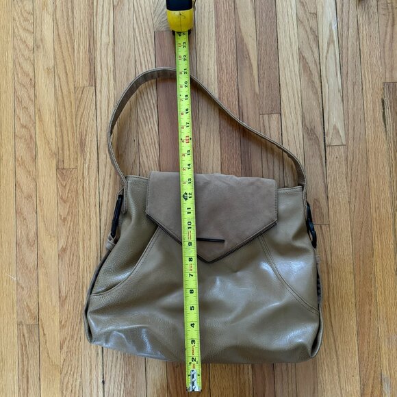 Matt & Nat Vegan Shoulder Bag - Picture 9 of 9